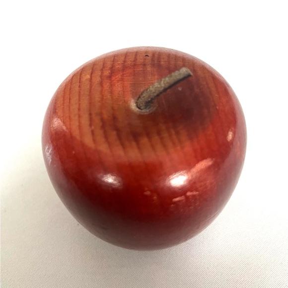 Vintage Wooden Apple Decor - Picture 4 of 4